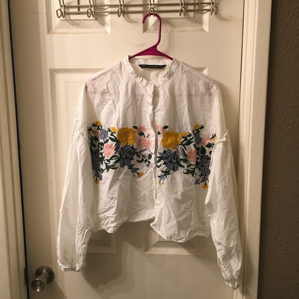 ZARA | Embroidered Floral Blouse